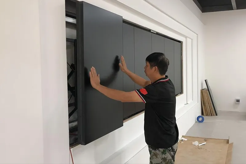 Proses Instalasi LED Tampilan Gunung